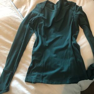 Lululemon running top